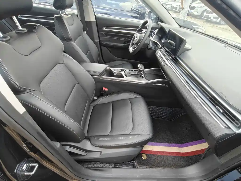 Geely Emgrand — миниатюра 12