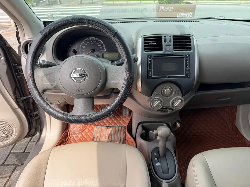 Nissan Sunny — миниатюра 9
