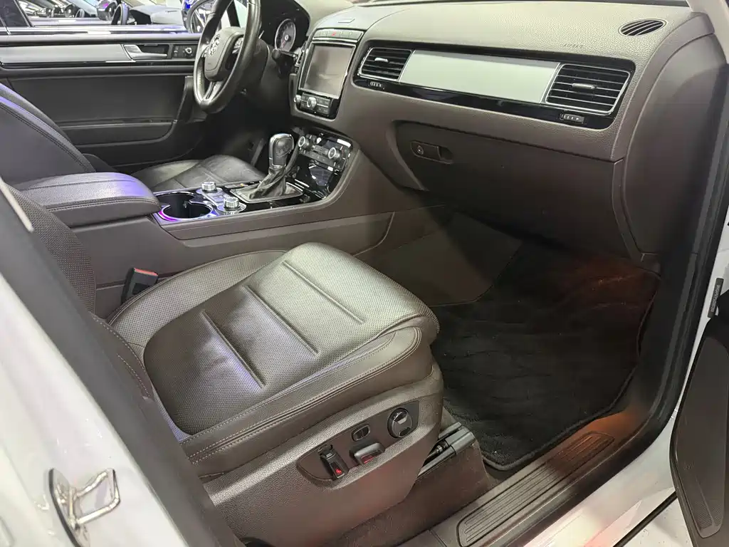 Volkswagen Touareg — миниатюра 5