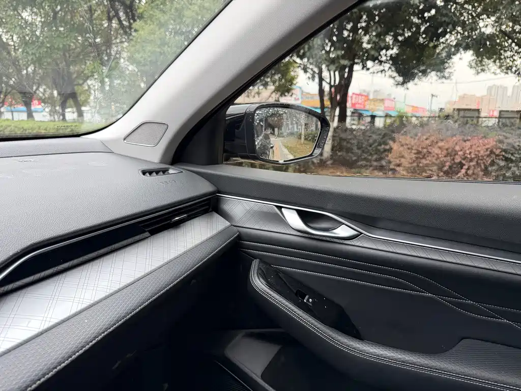 GEELY AUTOMOBILE XINGRUI