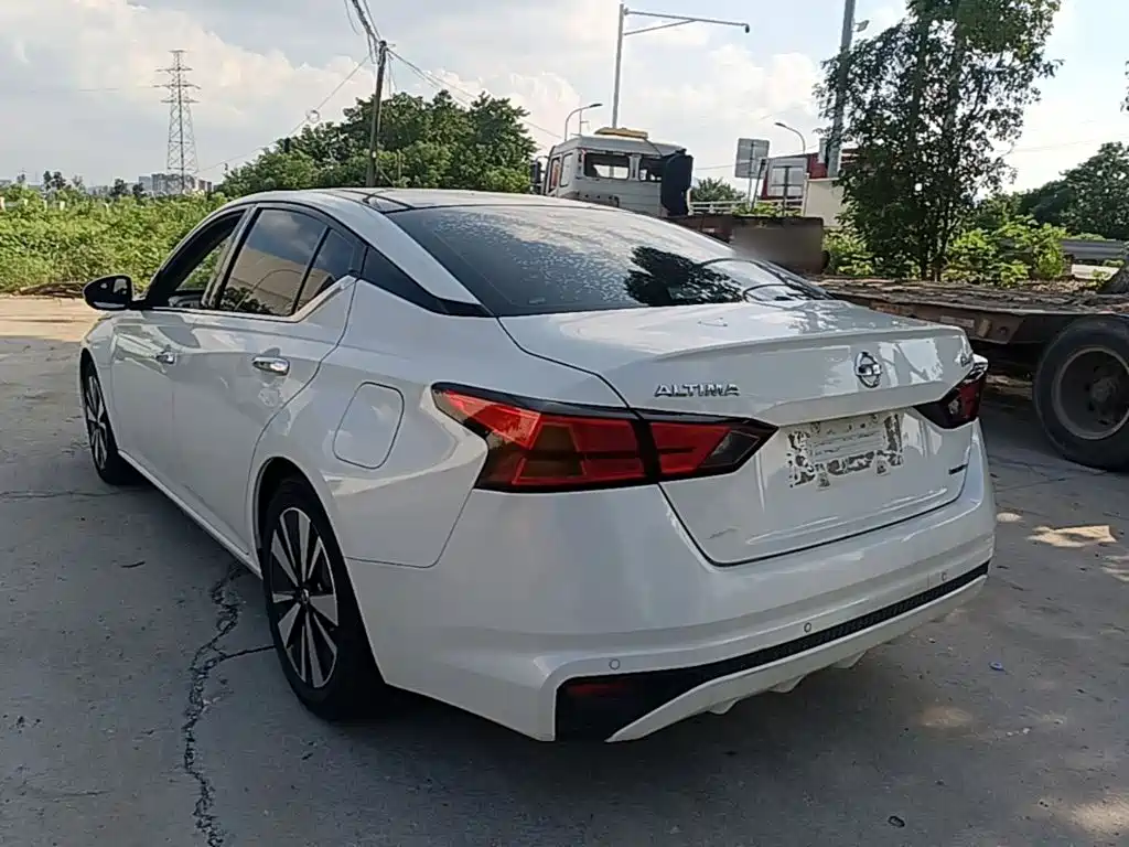 Nissan Teana — миниатюра 5