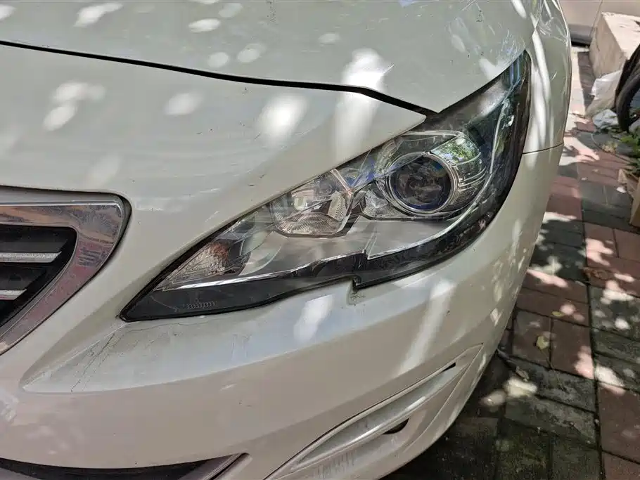 Peugeot 408 2014 1.8L AT Luxury