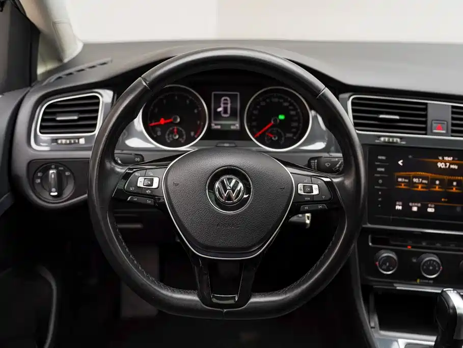 Volkswagen Golf — миниатюра 8