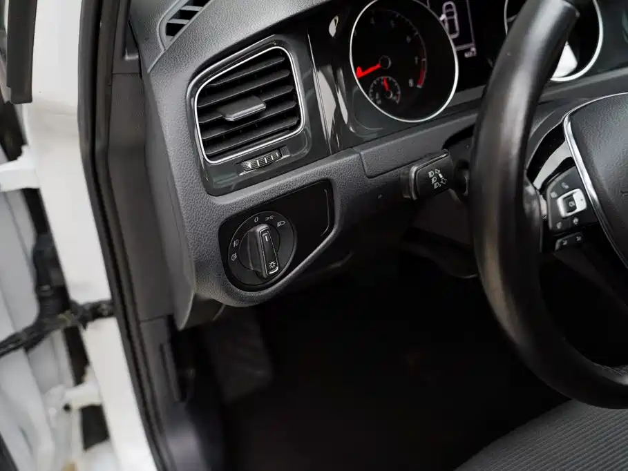 Volkswagen Golf — миниатюра 7