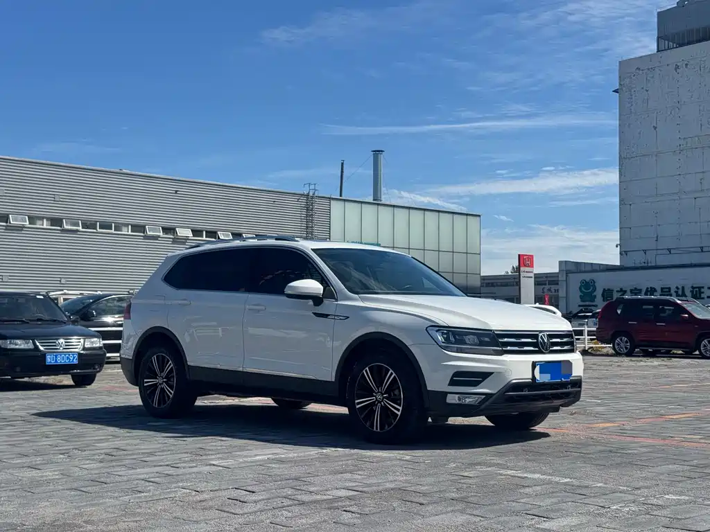 Volkswagen Tiguan L — миниатюра 3