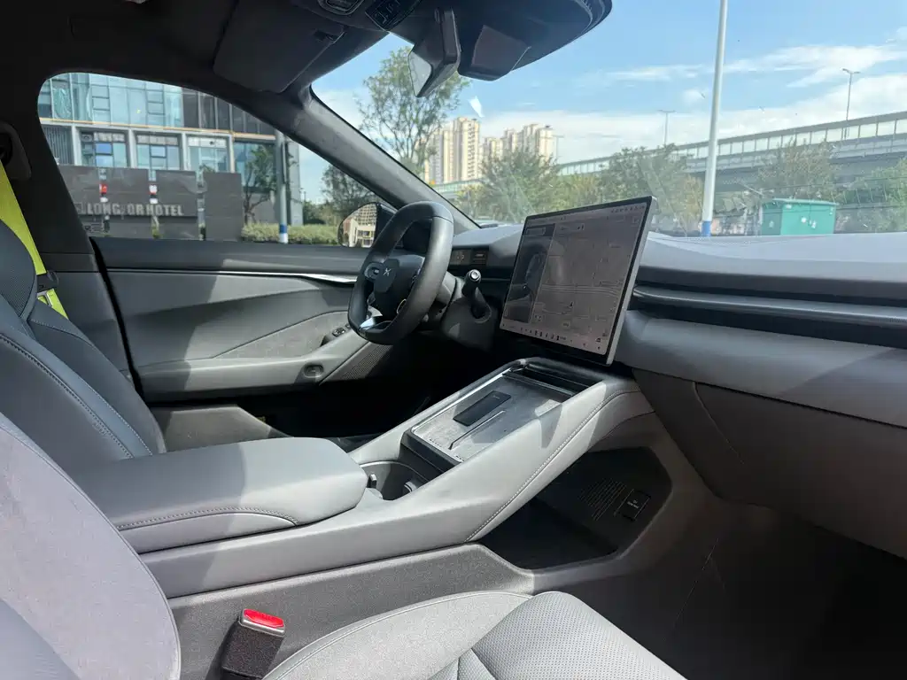 XPeng P7 — миниатюра 10