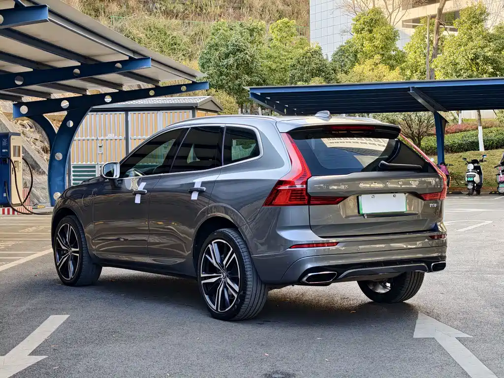 VOLVO XC60 PLUG IN HYBRID