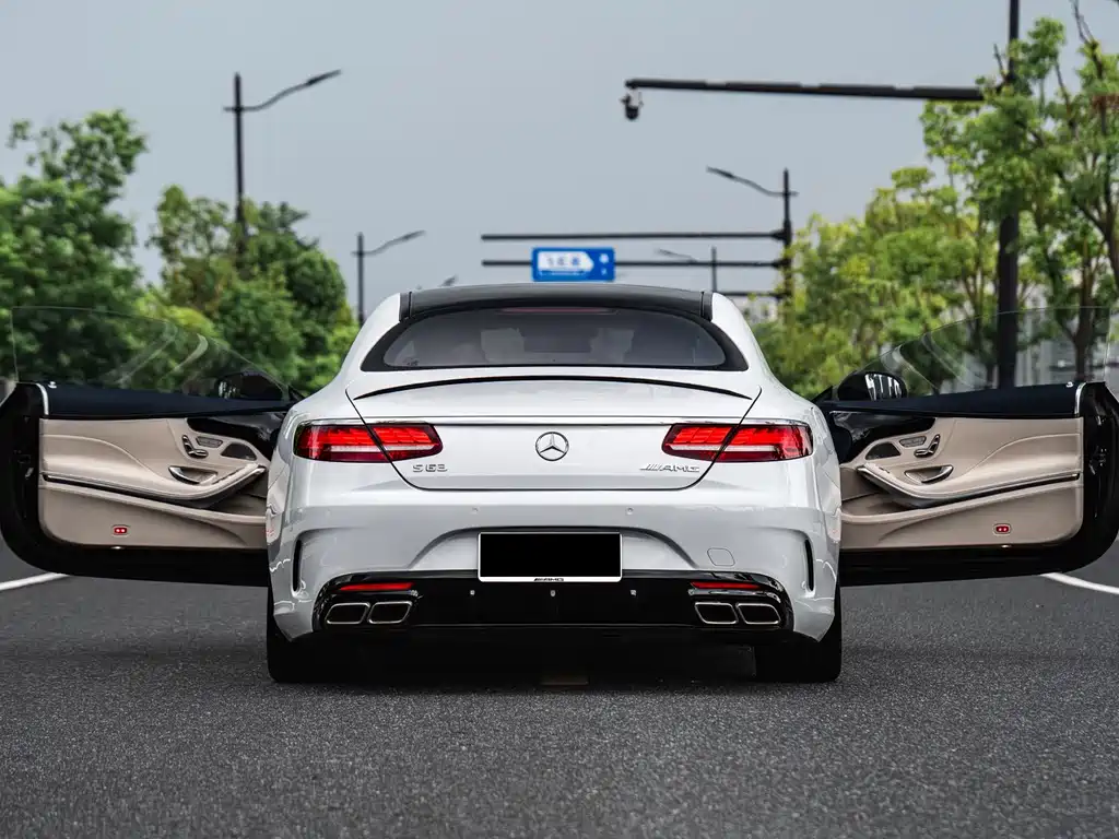 Mercedes-Benz S-Class — миниатюра 7
