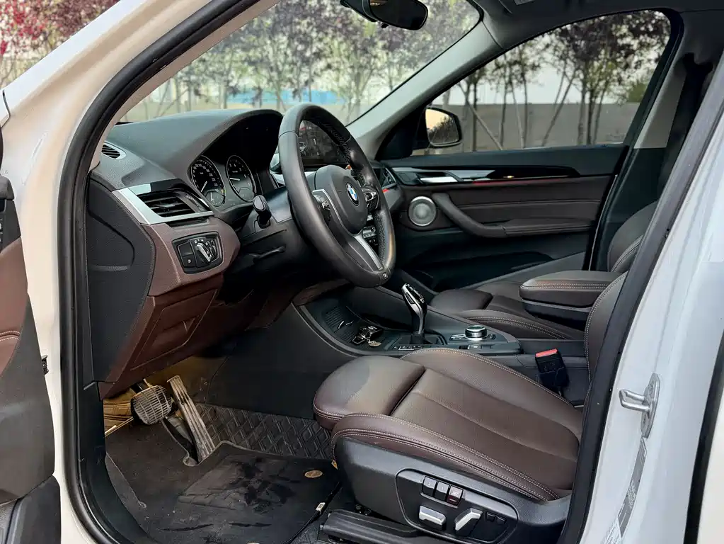 BMW X1 2022 sDrive25Li Lead