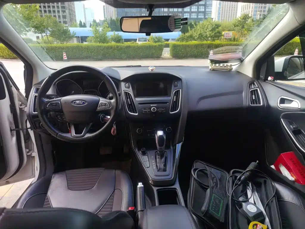 Ford Focus — миниатюра 10