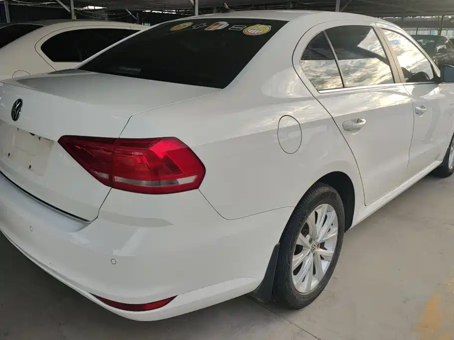 Volkswagen Lavida — миниатюра 3