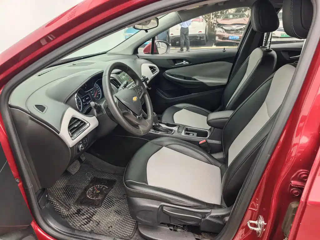 Chevrolet Cruze — миниатюра 15