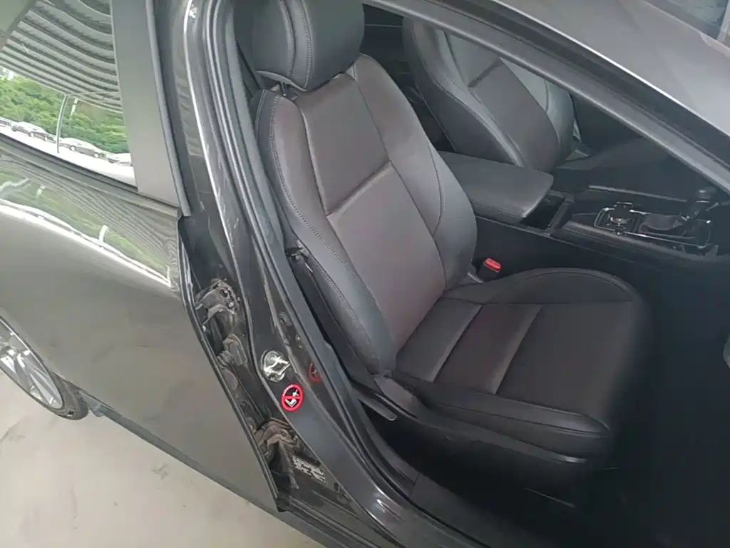 Mazda 3 Axela — миниатюра 25