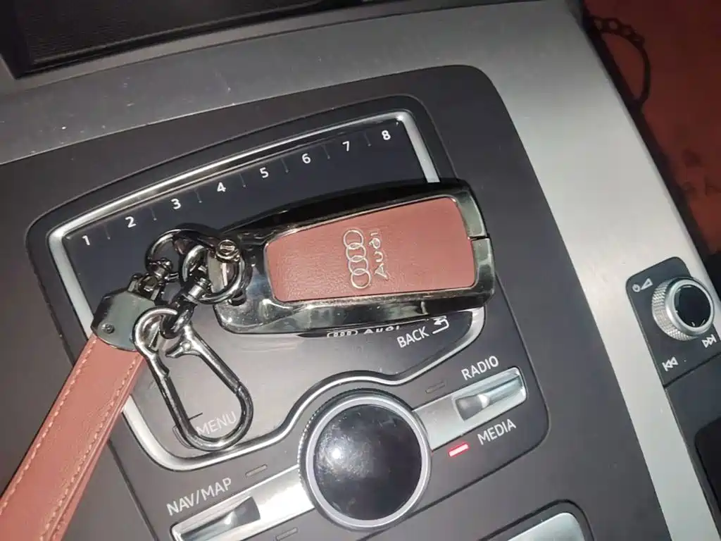 Audi Q5L — миниатюра 9