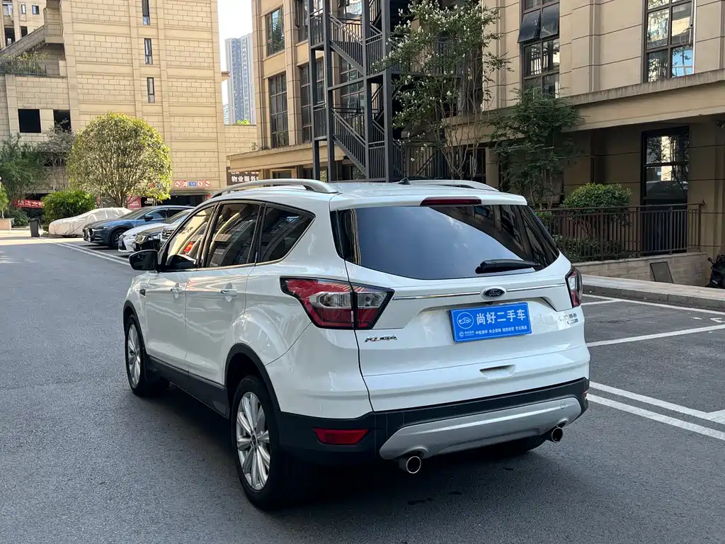 Ford Kuga — миниатюра 7
