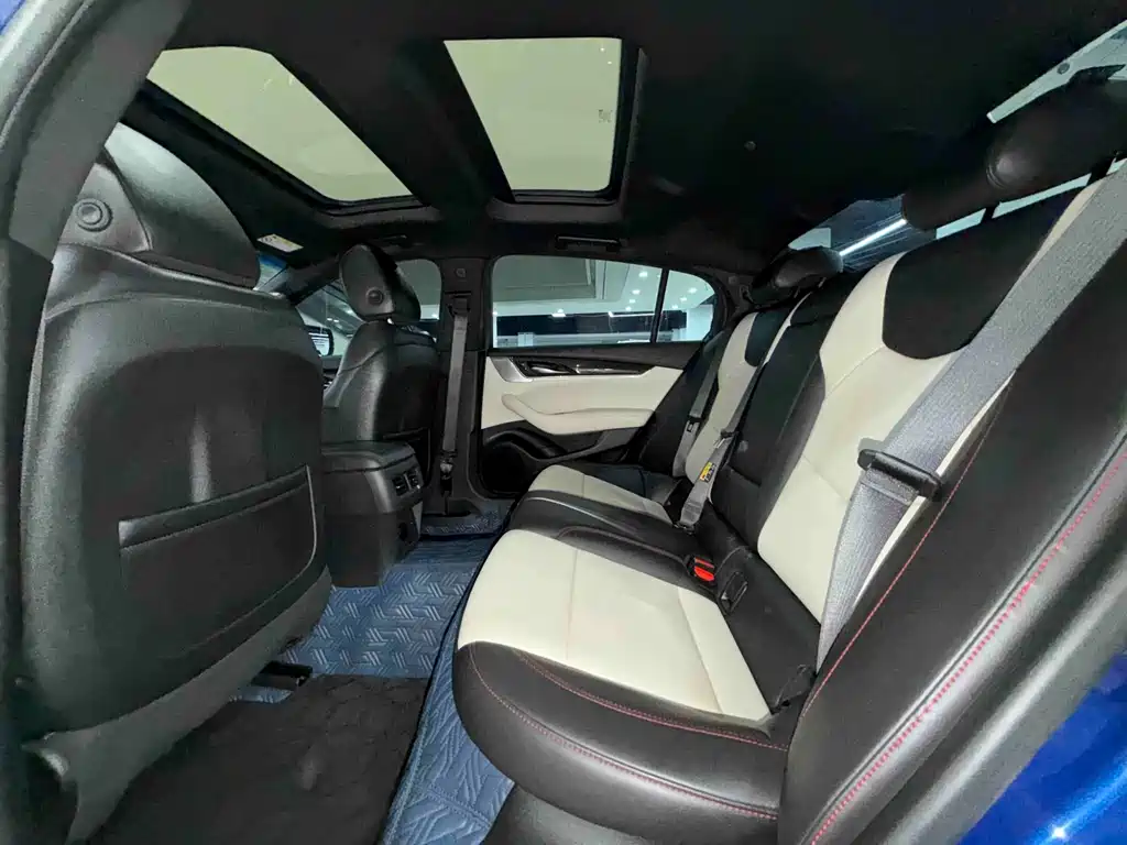 Cadillac CT5 — миниатюра 9