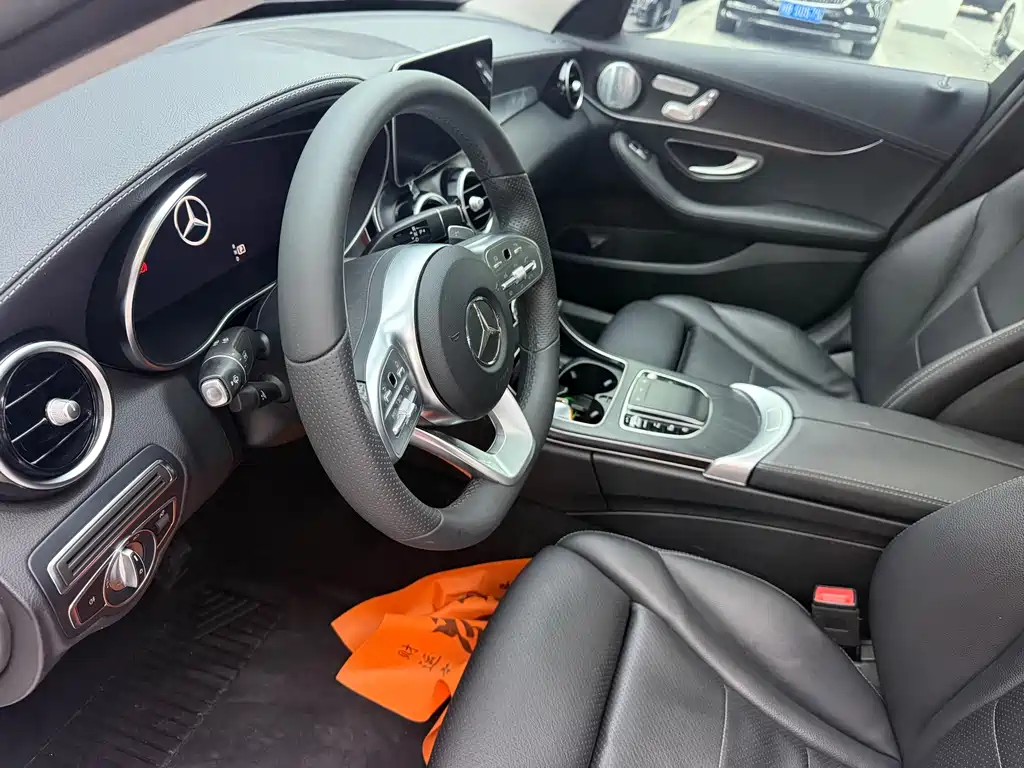 Mercedes-Benz C-Class — миниатюра 6