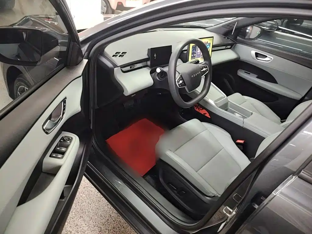Roewe Young Wai D6 — миниатюра 16