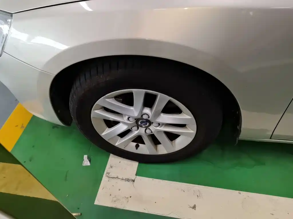 Volvo S60 — миниатюра 23