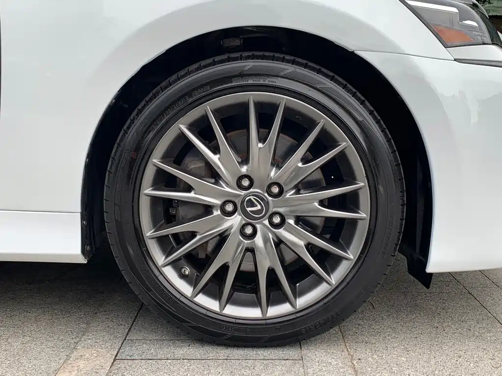 Lexus GS — миниатюра 12
