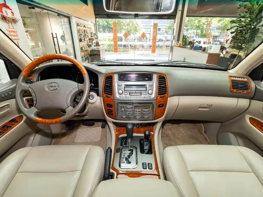 Toyota Land Cruiser — миниатюра 7