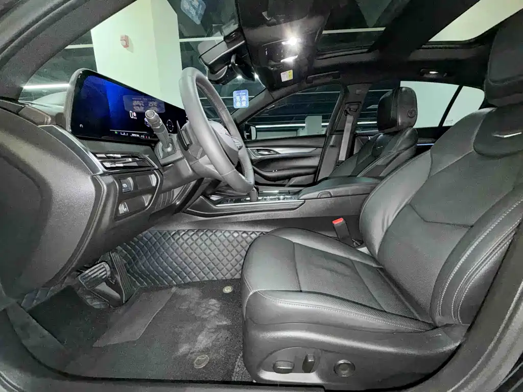 Cadillac CT5 — миниатюра 6