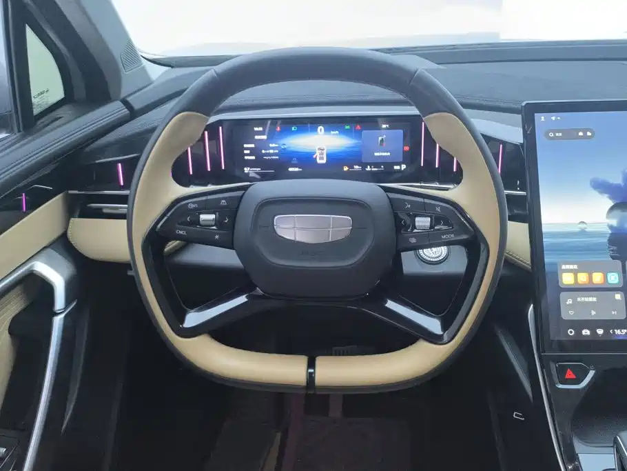 Geely Boyue L — миниатюра 15