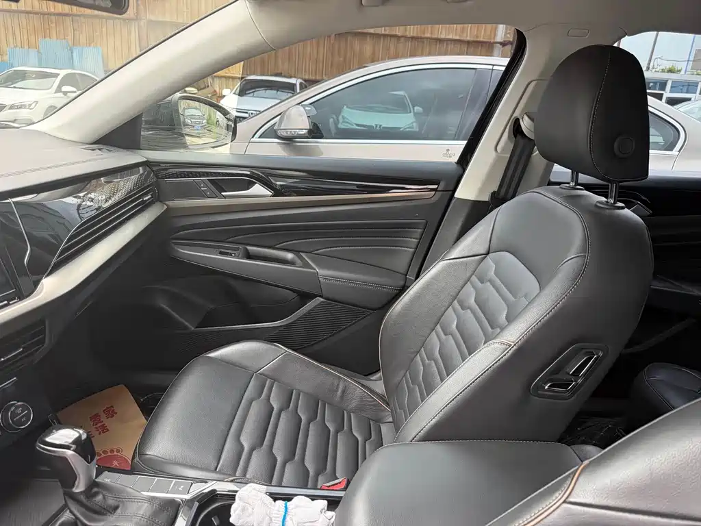 Volkswagen Passat — миниатюра 4