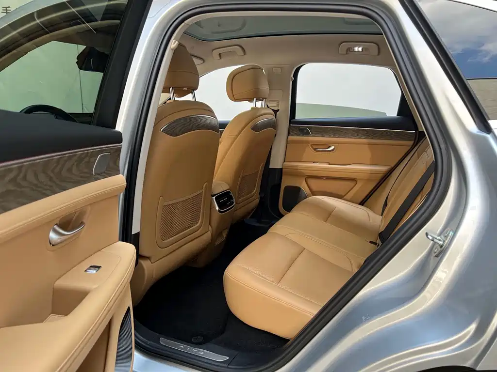 AITO Wenjie AITO M5 — миниатюра 9
