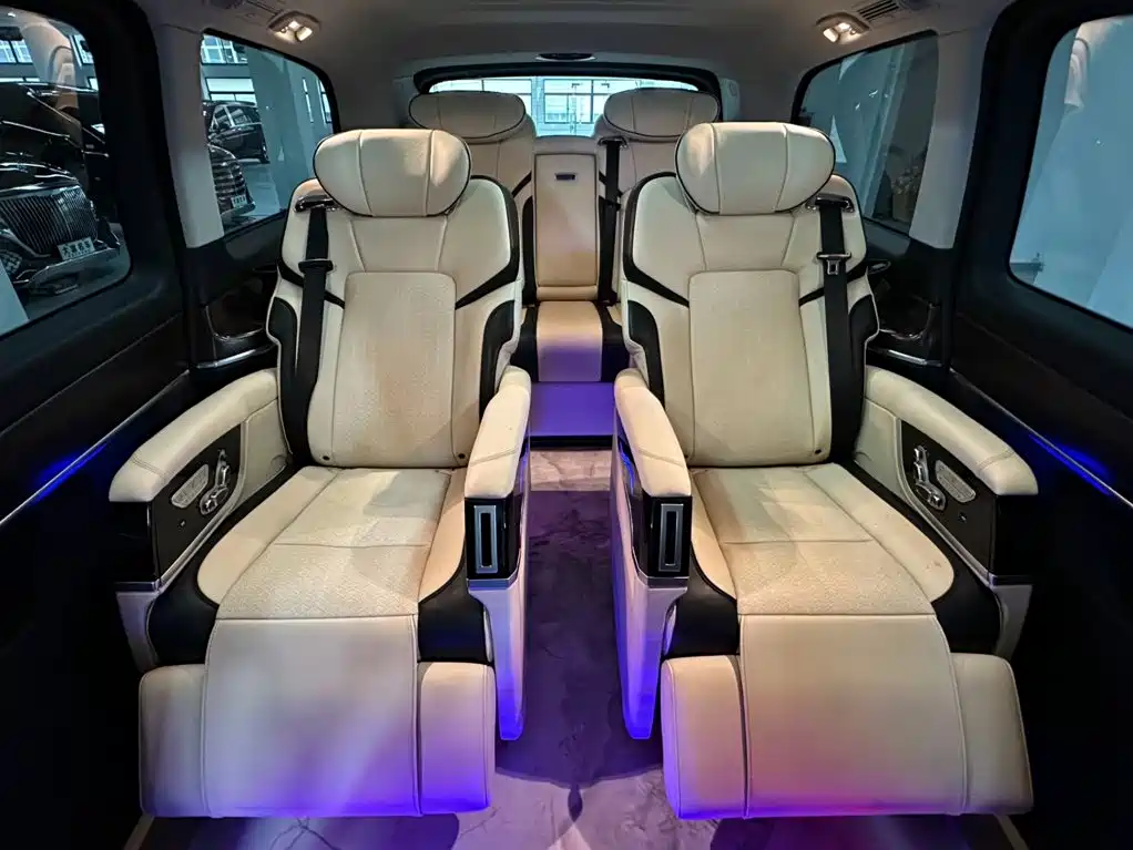 Mercedes-Benz V-Class — миниатюра 17