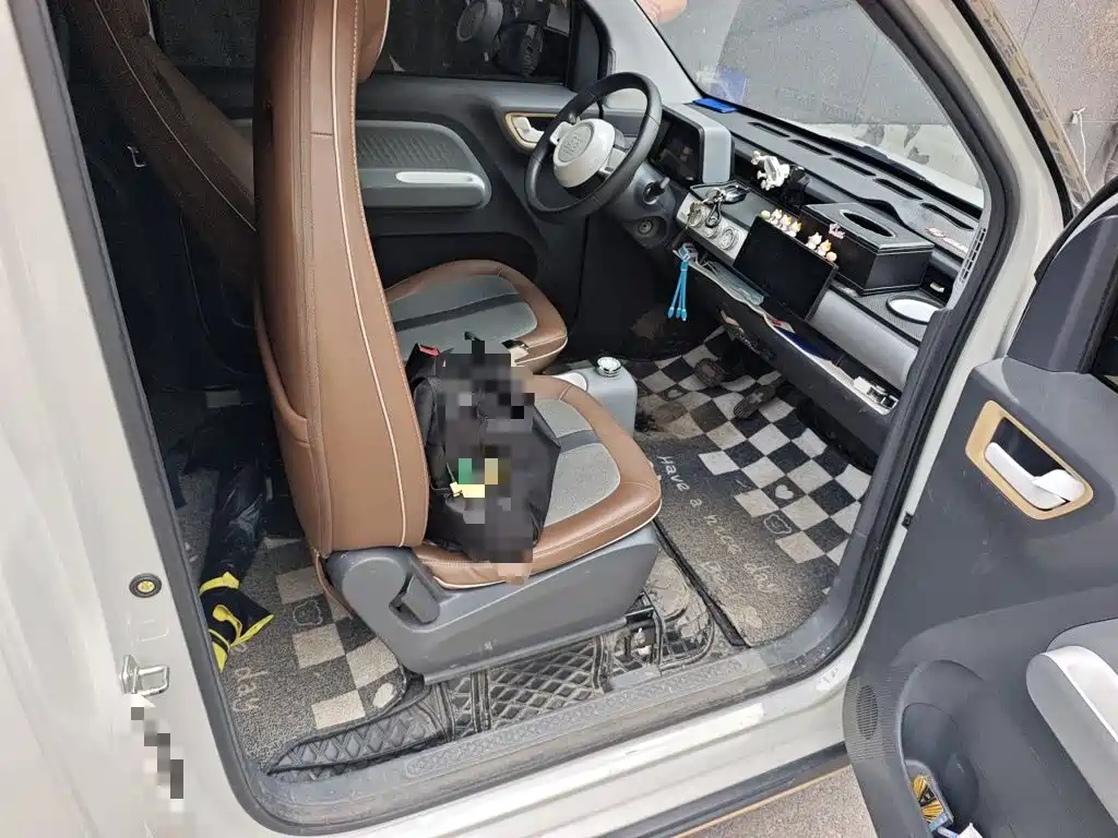 Wuling MINIEV — миниатюра 20