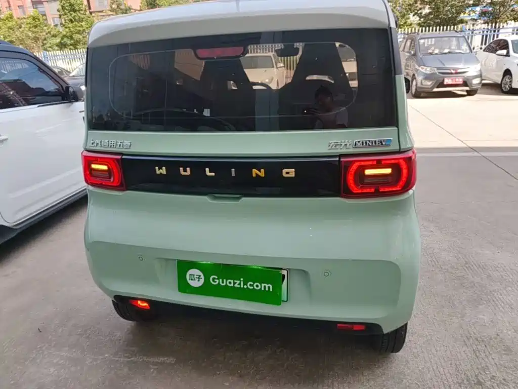Wuling MINIEV — миниатюра 6