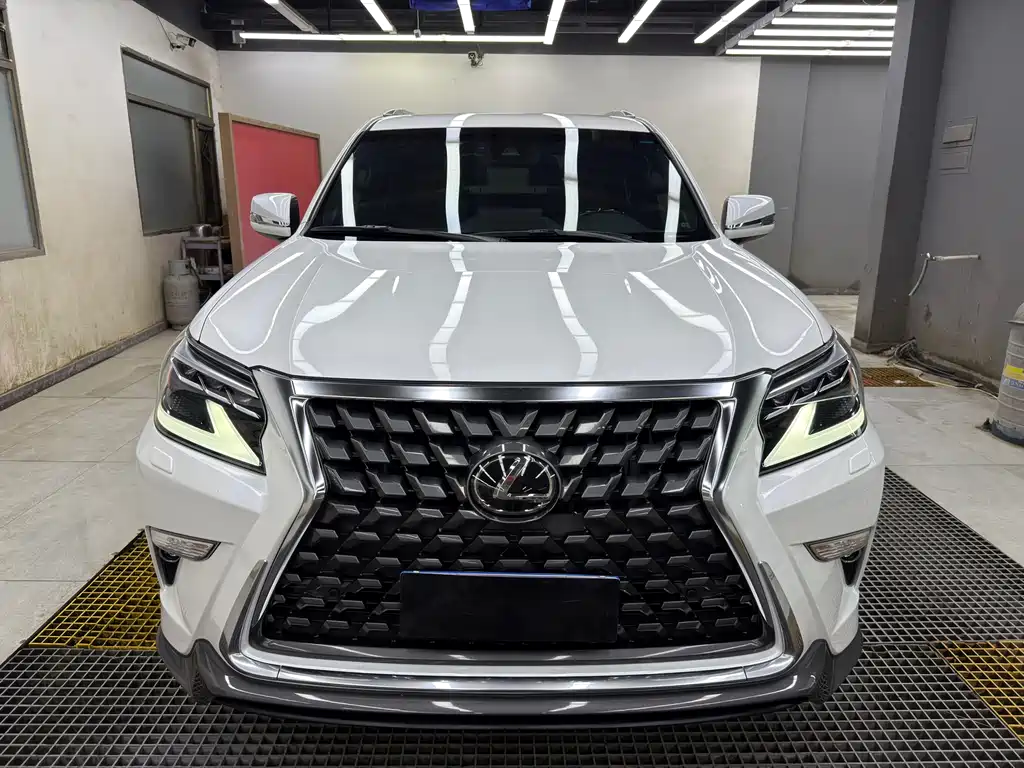 Lexus GX 2023