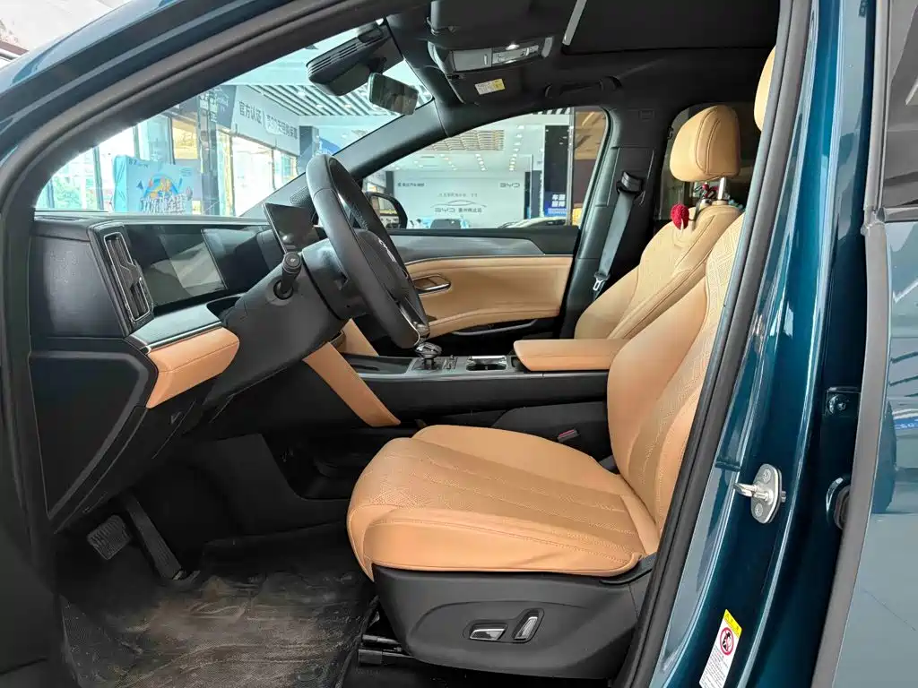 BYD L DM-i — миниатюра 12