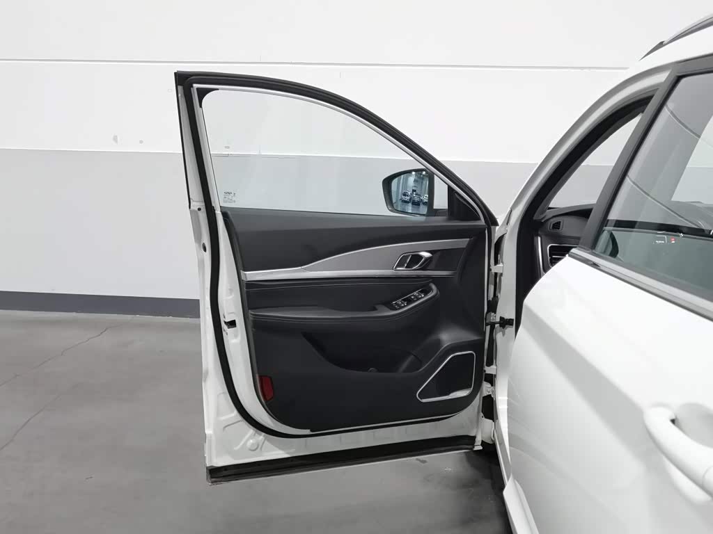 Jetour Jetour X70 1.5 л 2021 г. Белый, пробег 32300 км