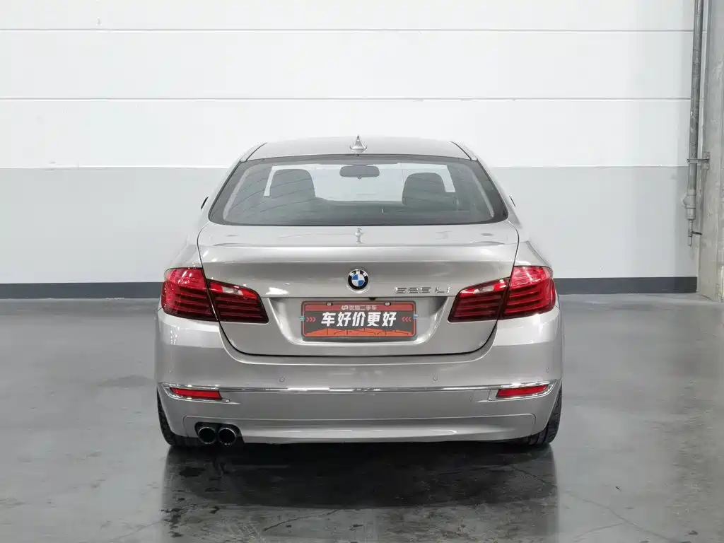 BMW 5 Series — миниатюра 4