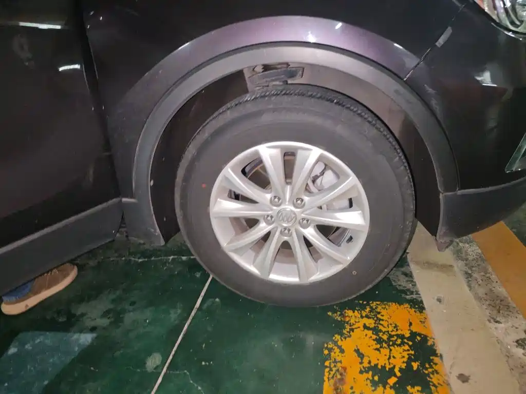 Buick Envision Plus — миниатюра 8
