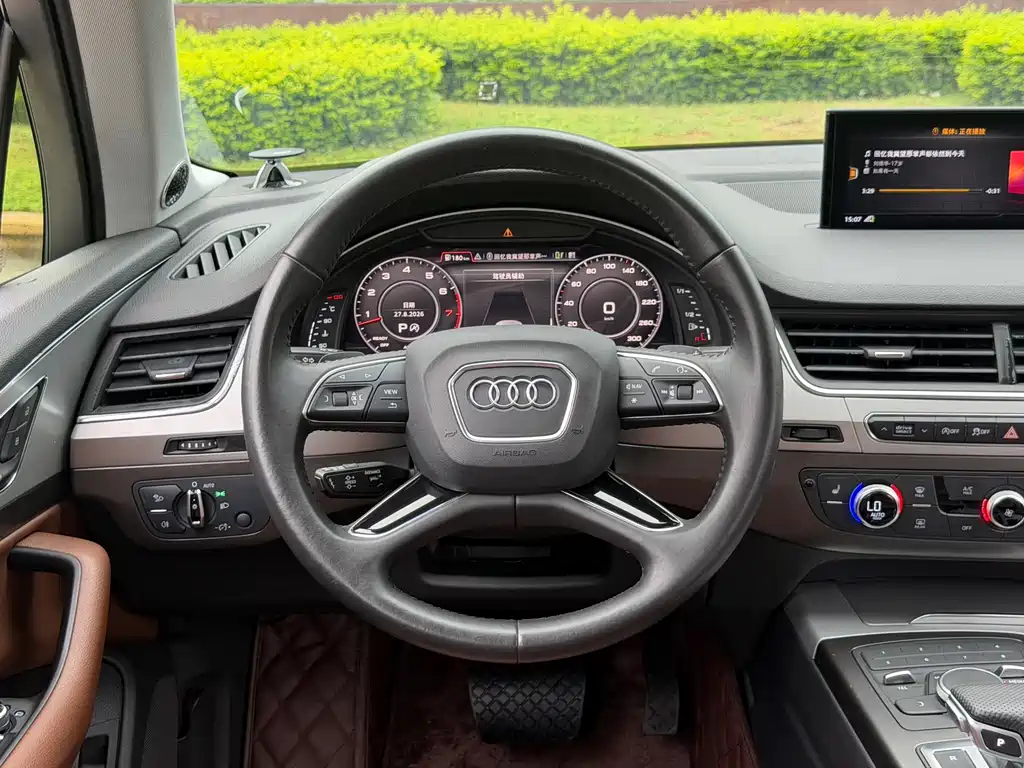 Audi Q7 — миниатюра 10