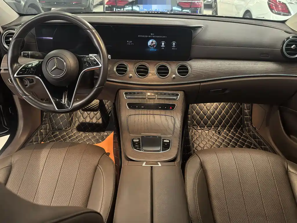 MERCEDES-BENZ E CLASS