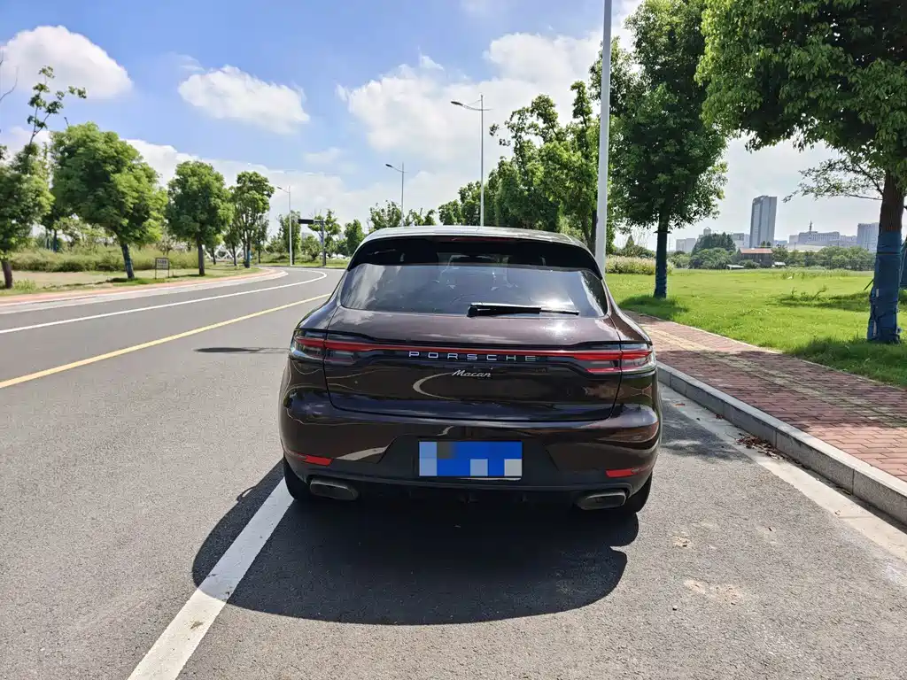 Porsche Macan — миниатюра 8
