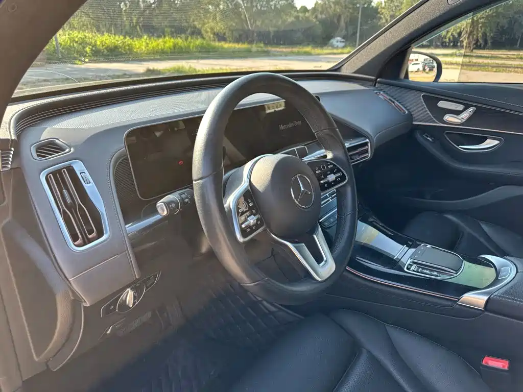 Mercedes-Benz EQC — миниатюра 13