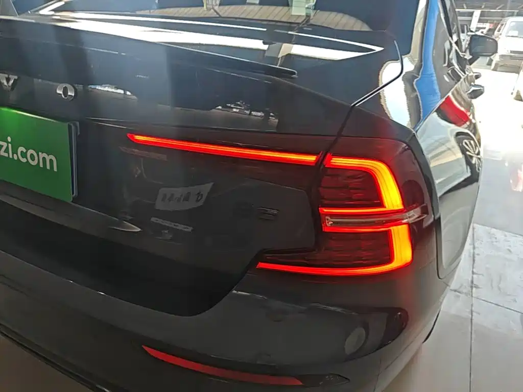 Volvo S60 — миниатюра 8