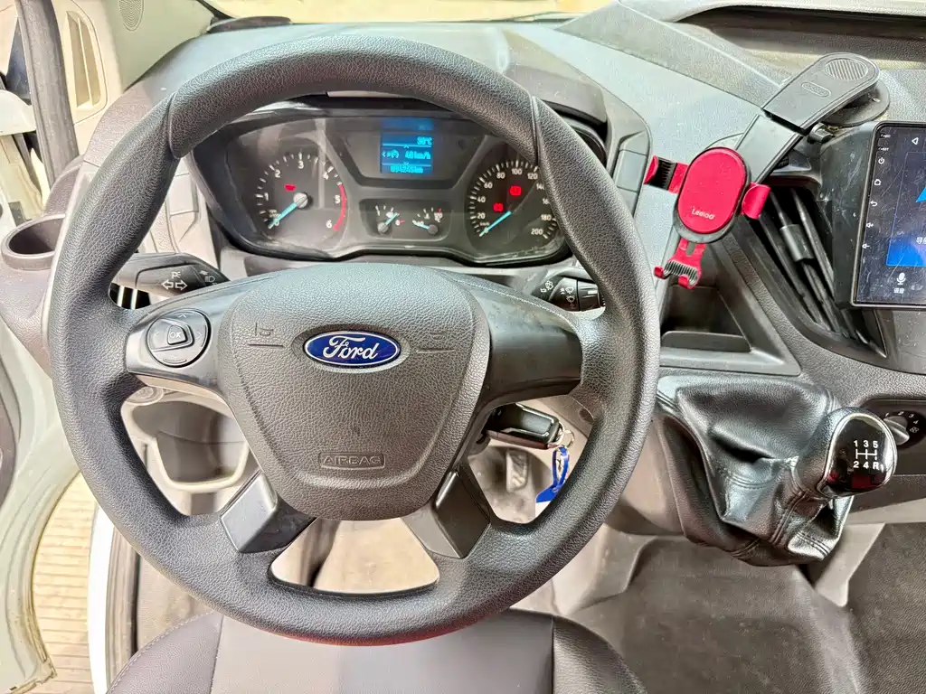 Ford Transit — миниатюра 16
