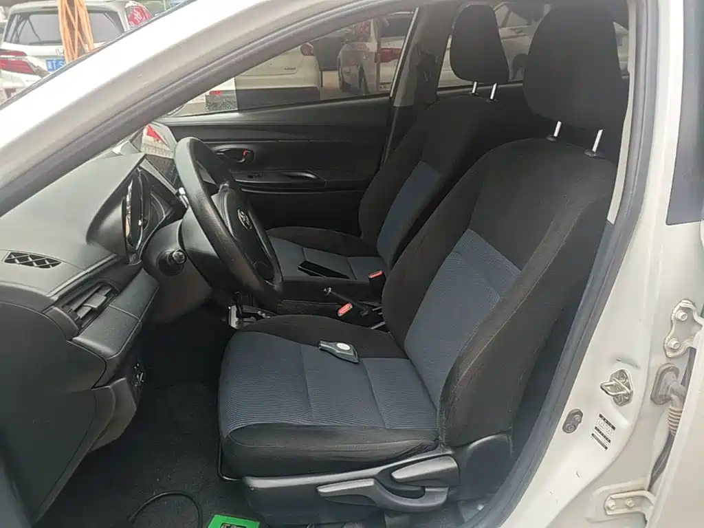 Toyota Yaris L — миниатюра 15