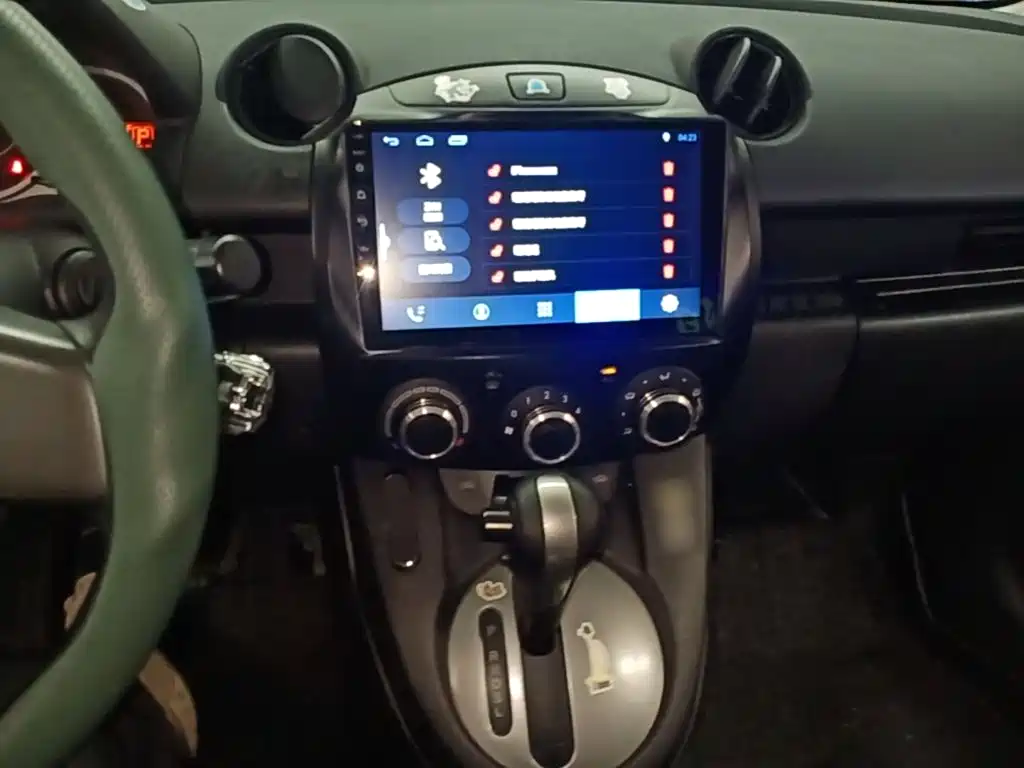 Mazda 2 — миниатюра 10