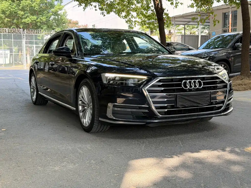 Audi A8 — миниатюра 3