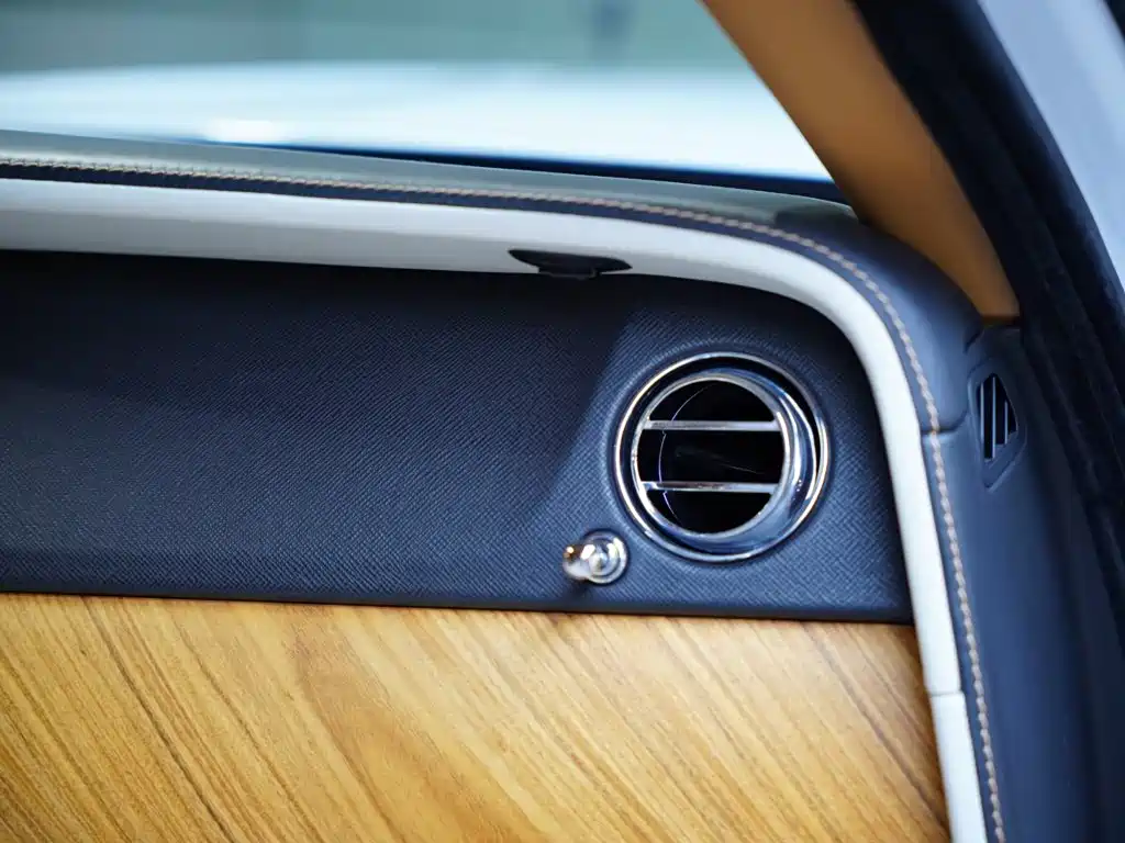 Rolls-Royce Cullinan — миниатюра 38