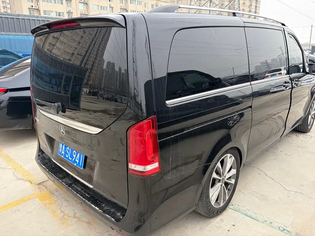 MERCEDES-BENZ V CLASS