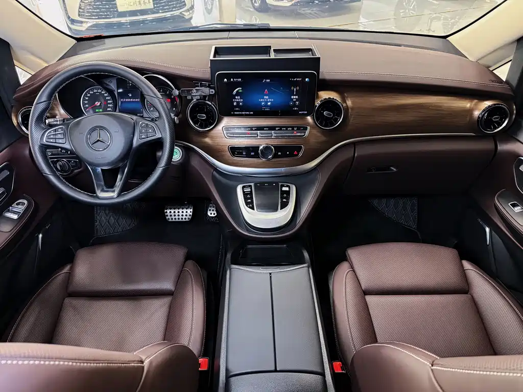 Mercedes-Benz V-Class — миниатюра 7