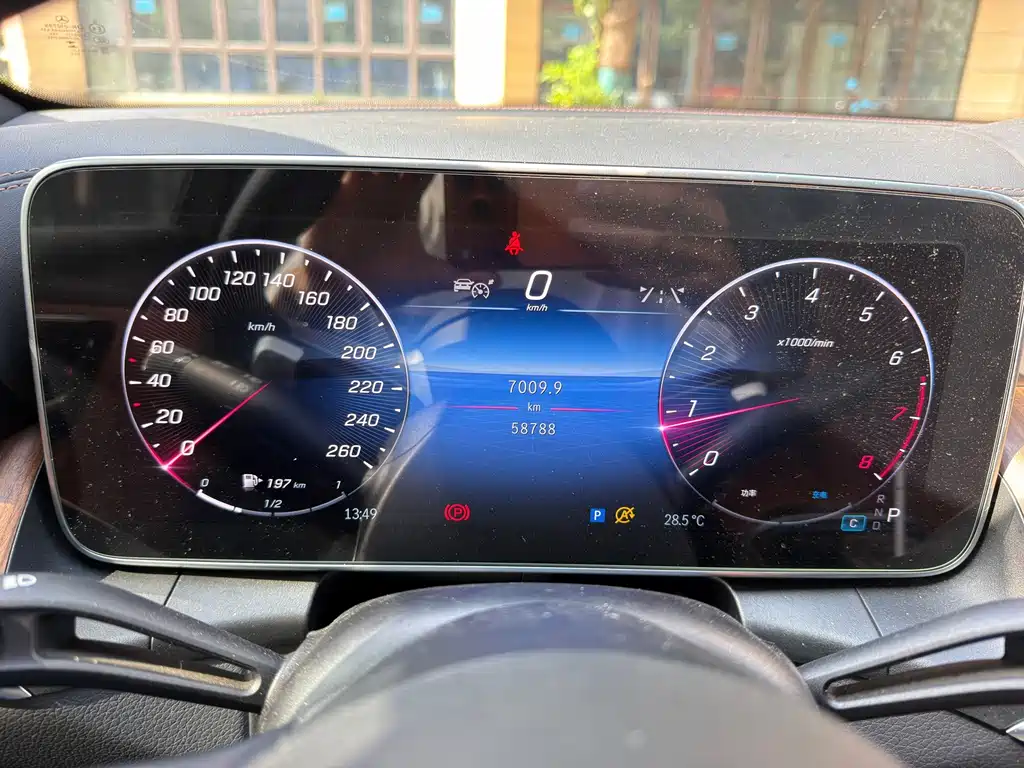 Mercedes-Benz GLC — миниатюра 12